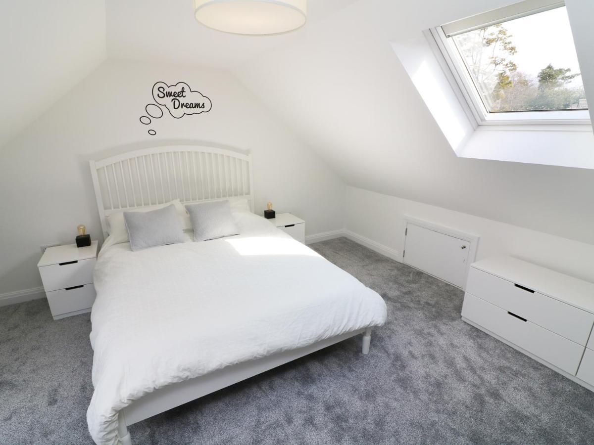 Wysteria Cottage วินเดอร์เมียร์ ภายนอก รูปภาพ